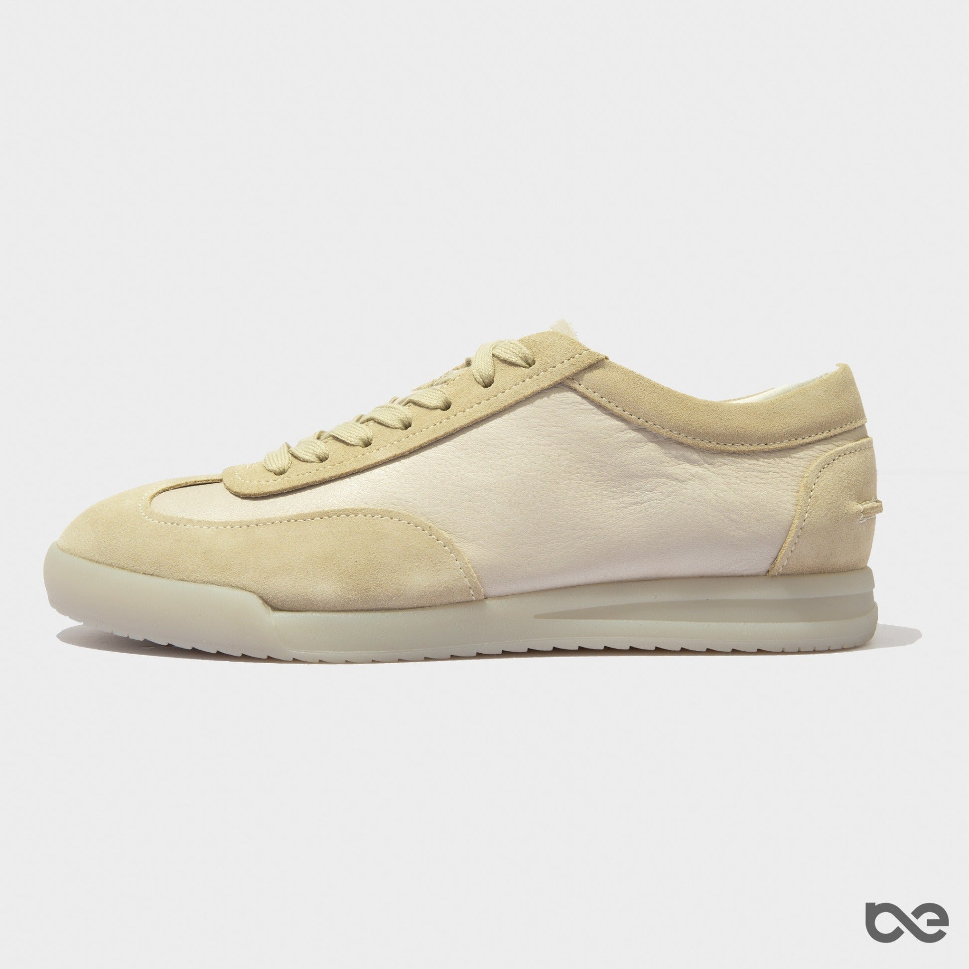 Ease Sneakers Be